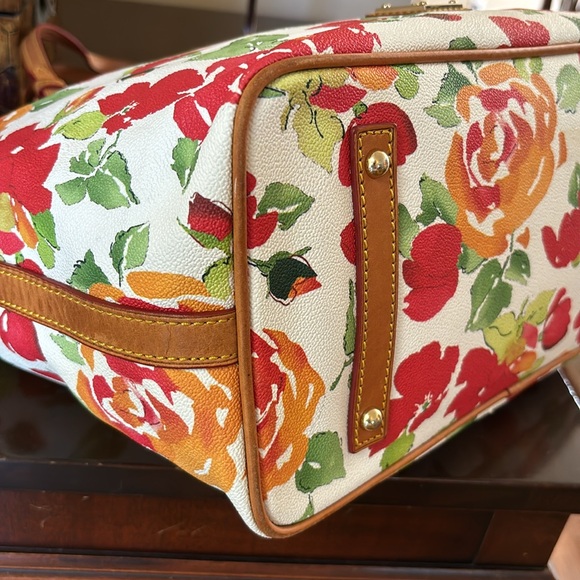 Dooney & Bourke Floral Tote Bag Excellent Condition - Picture 6 of 15